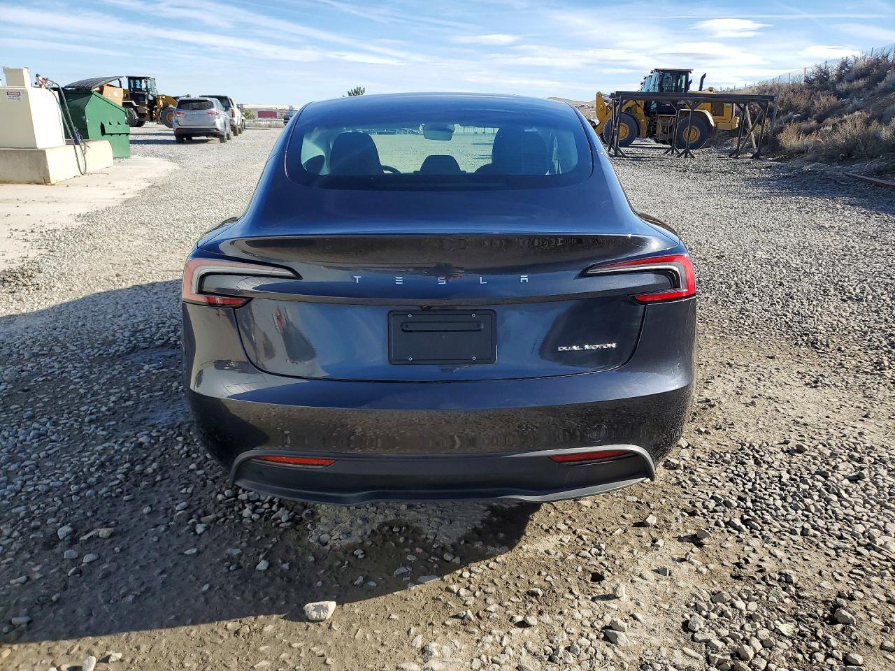 2025 TESLA MODEL 3