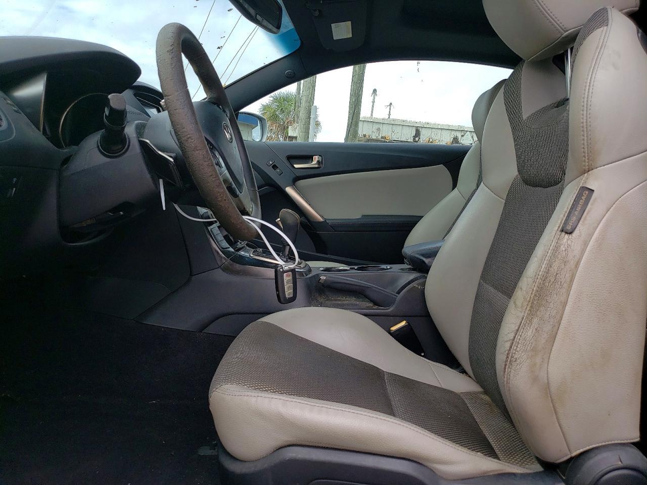 2014 HYUNDAI GENESIS