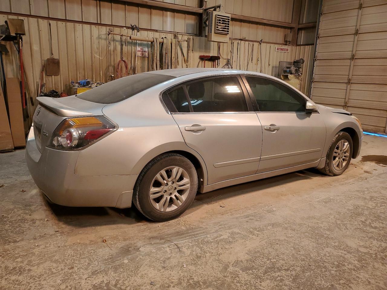 2010 NISSAN ALTIMA