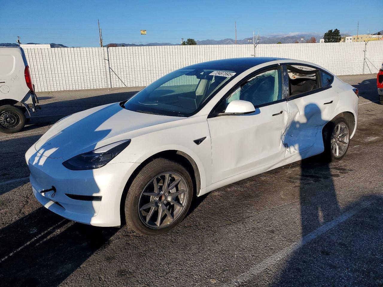 2022 TESLA MODEL 3