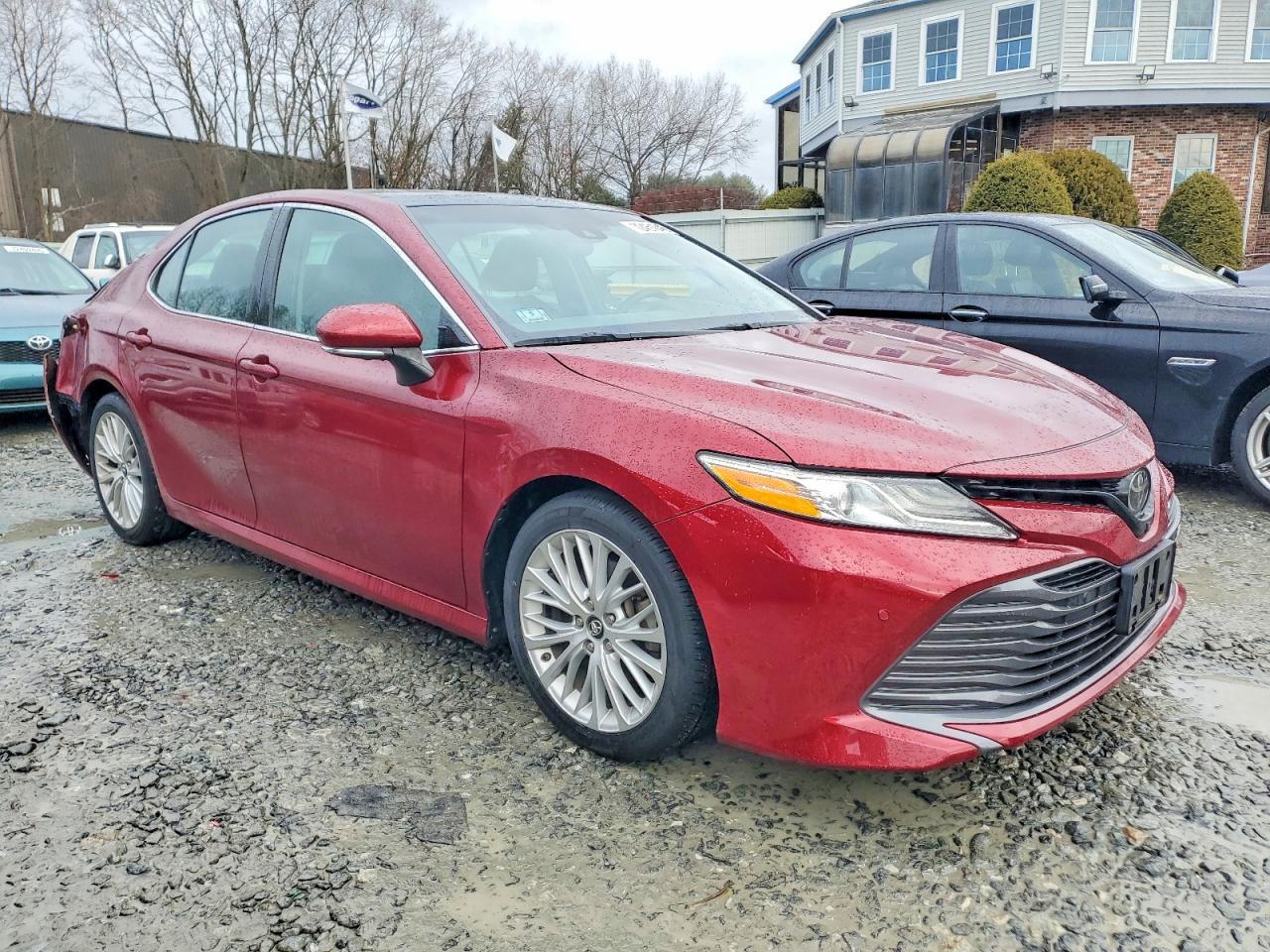 2018 TOYOTA CAMRY
