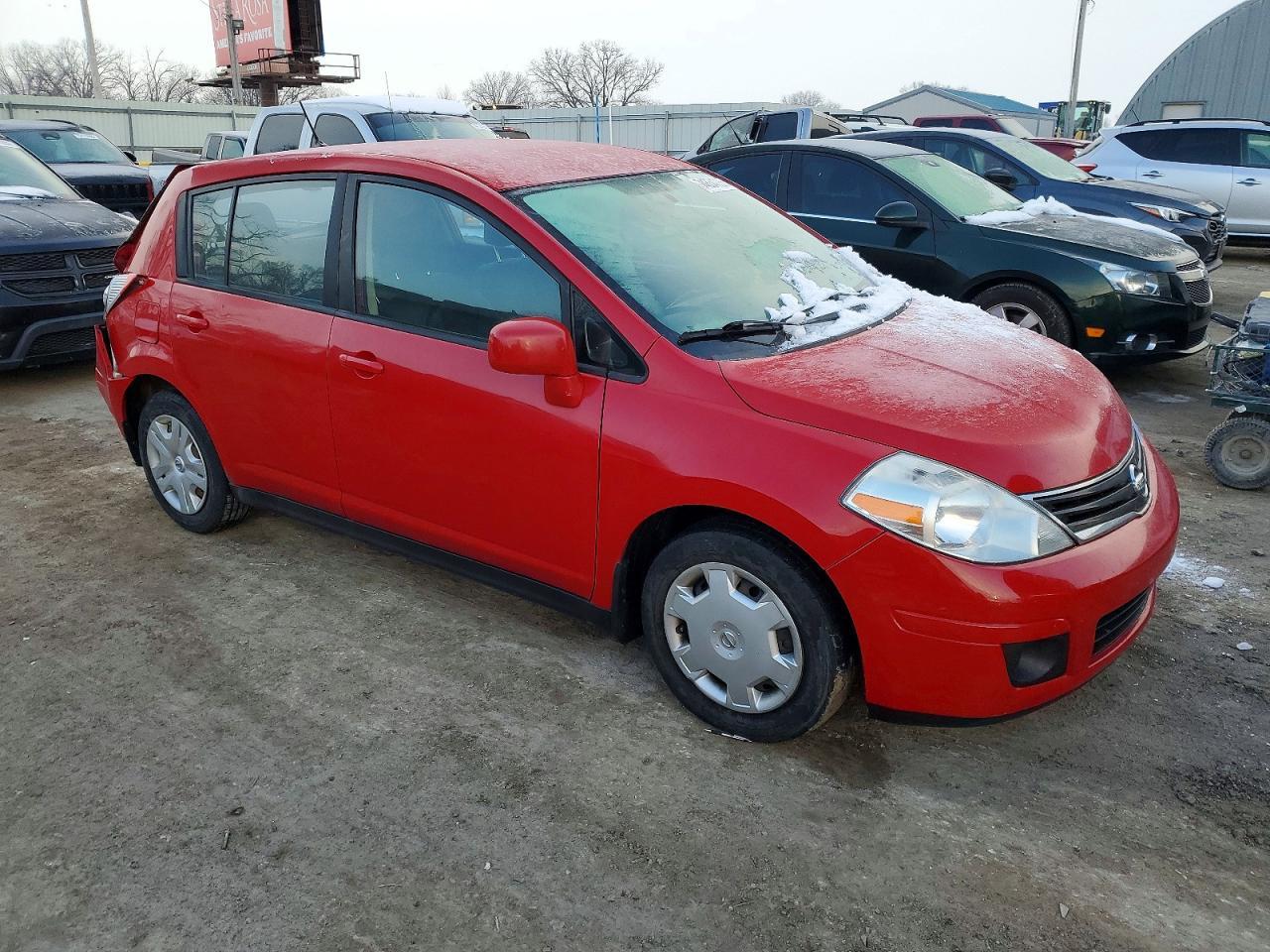 2011 NISSAN VERSA