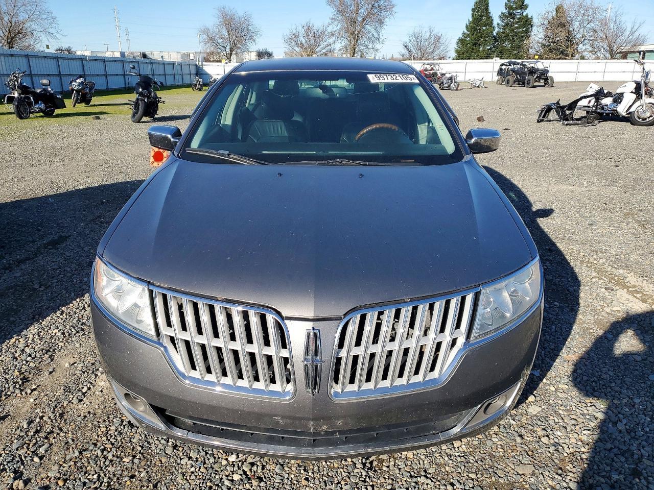 2011 LINCOLN MKZ