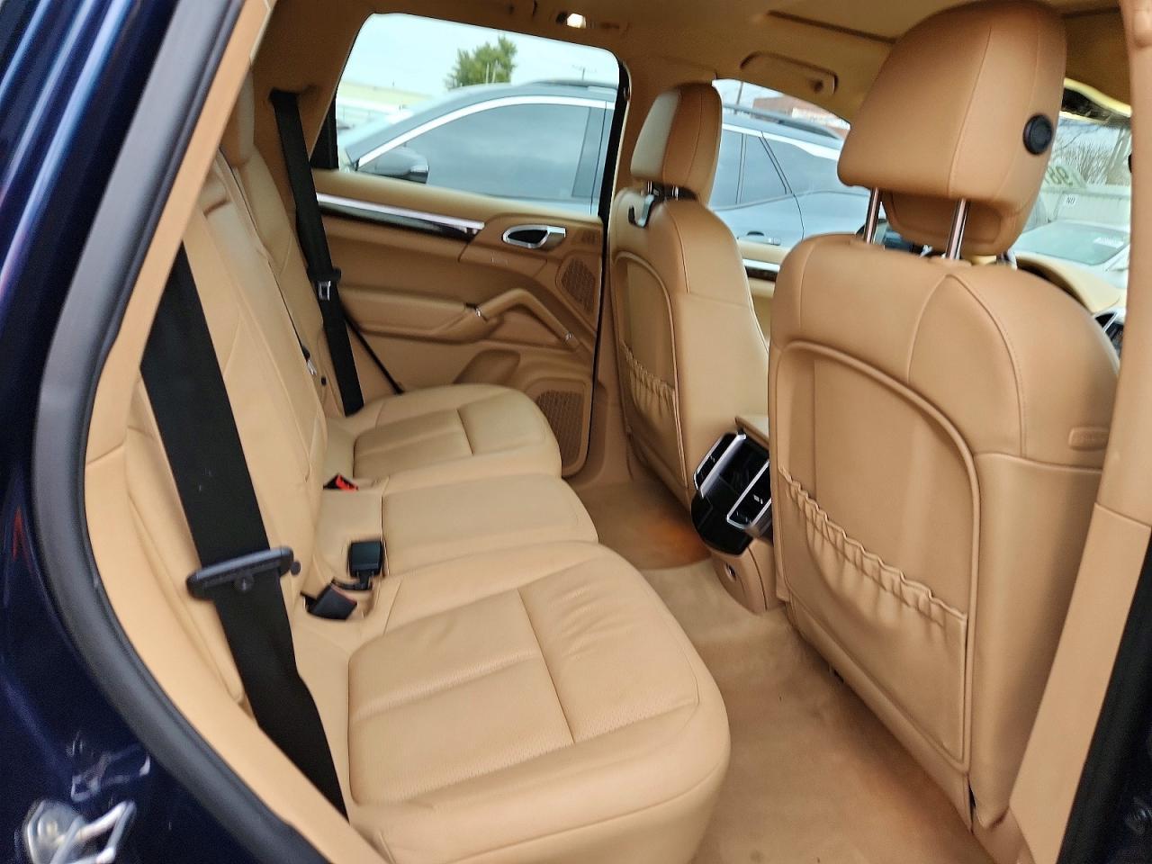 2013 PORSCHE CAYENNE