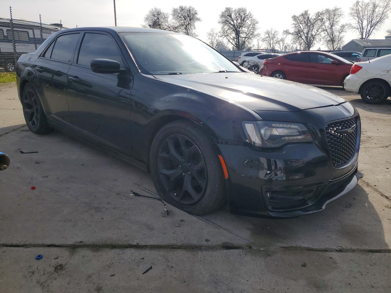 2019 CHRYSLER 300