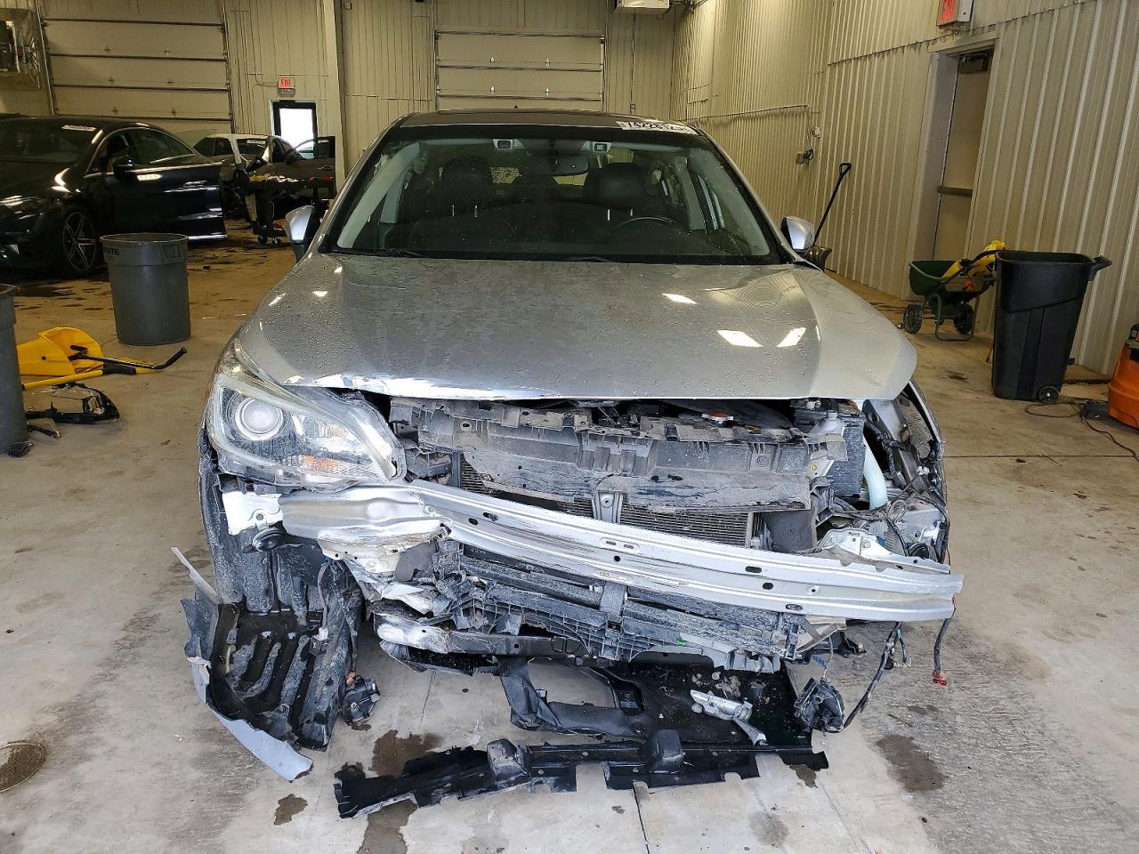 2016 SUBARU Legacy