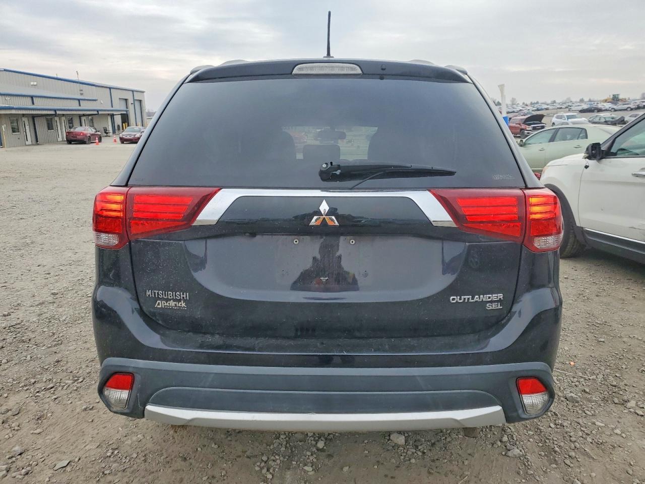 2016 MITSUBISHI outlander