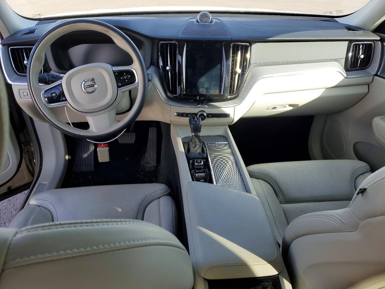 2018 VOLVO XC60