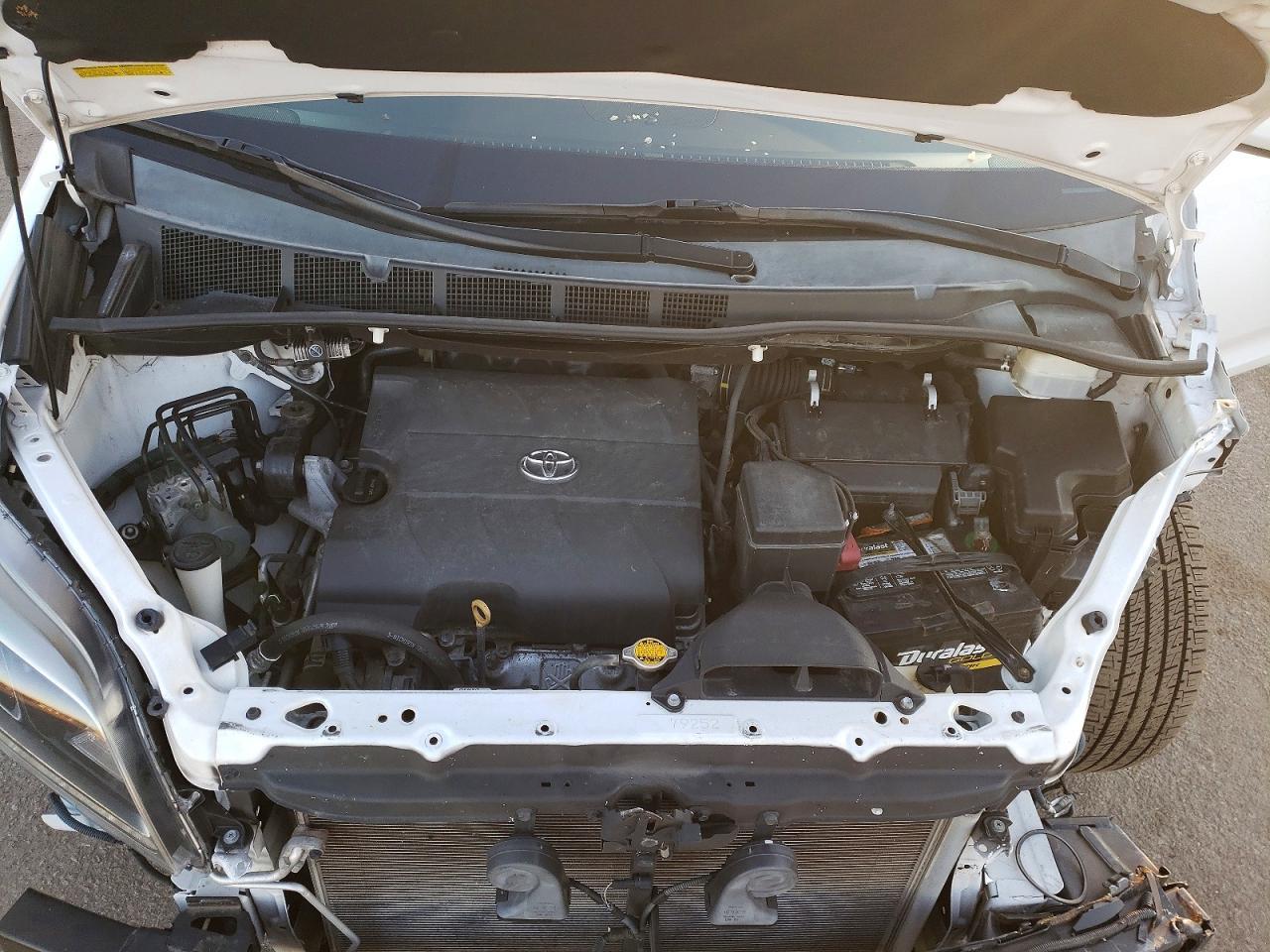 2016 TOYOTA SIENNA