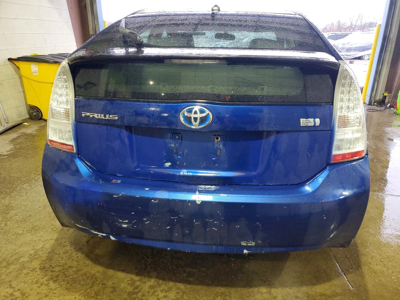 2011 TOYOTA PRIUS