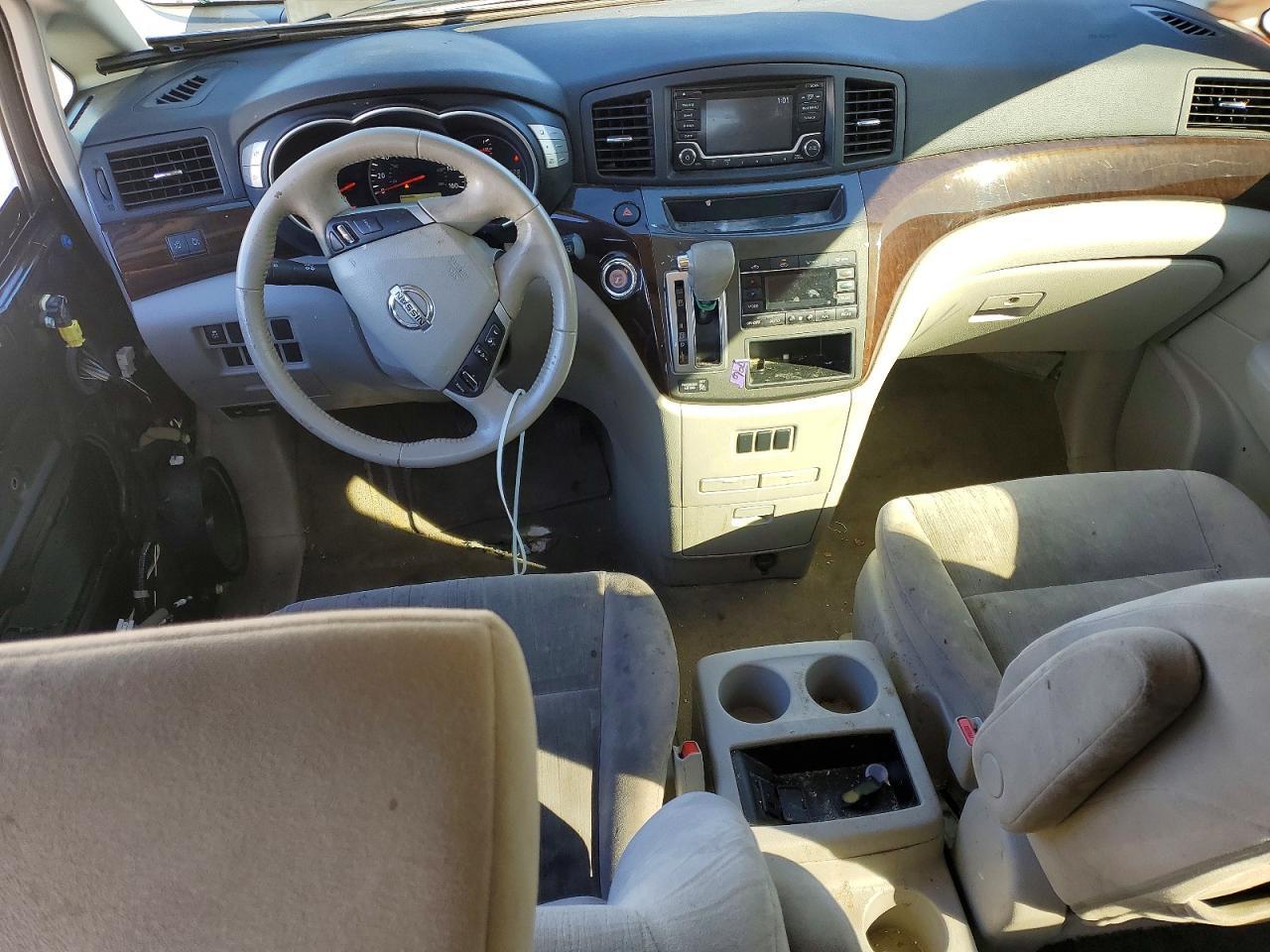 2016 NISSAN Quest