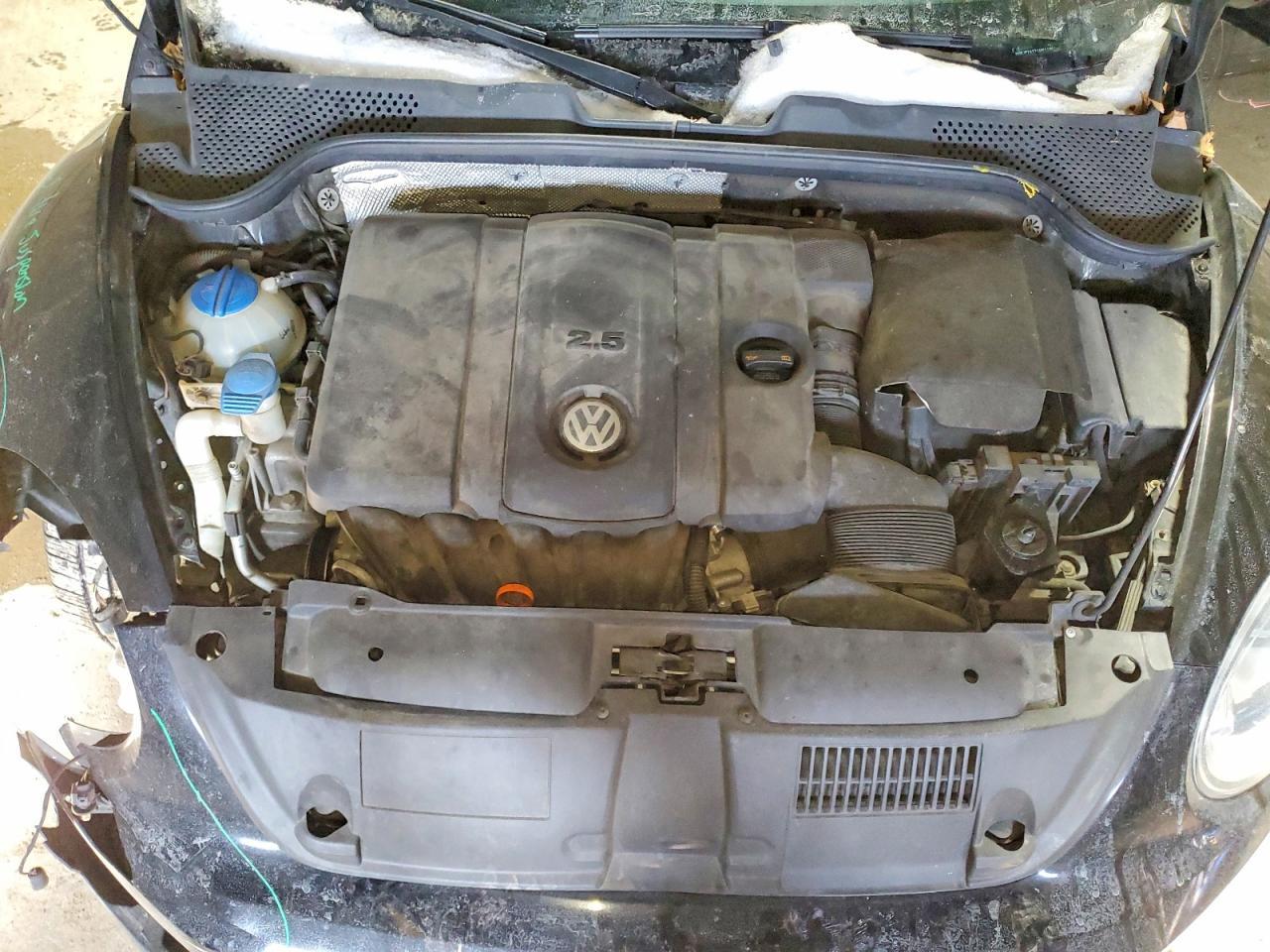 2012 VOLKSWAGEN Beetle