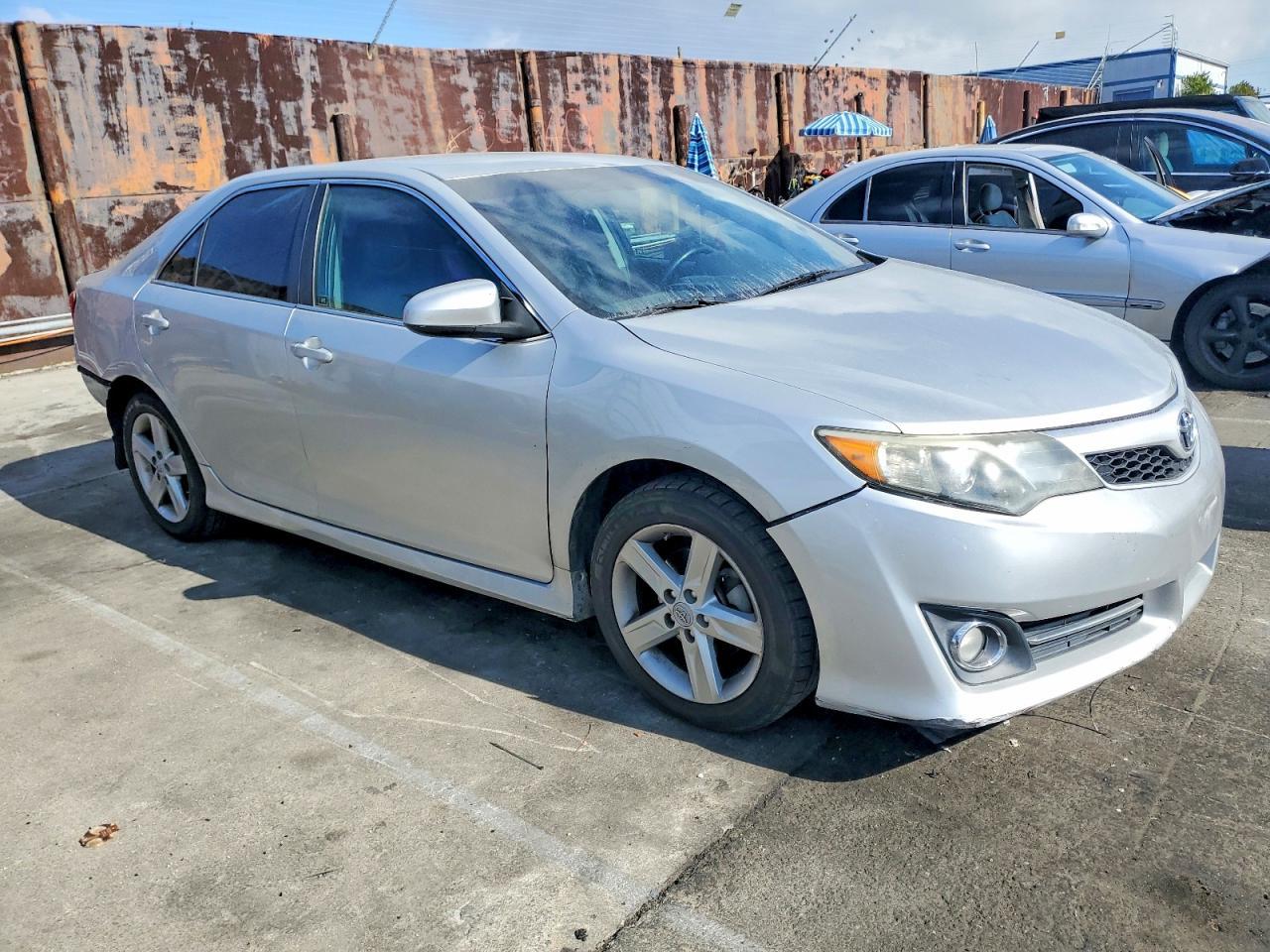 2012 TOYOTA CAMRY