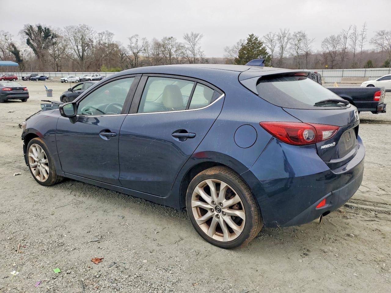2014 MAZDA 3