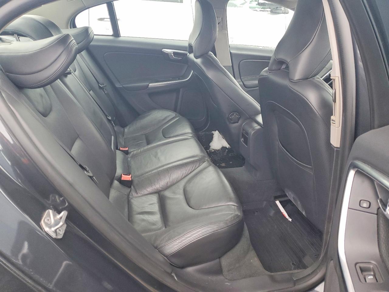 2014 VOLVO S60