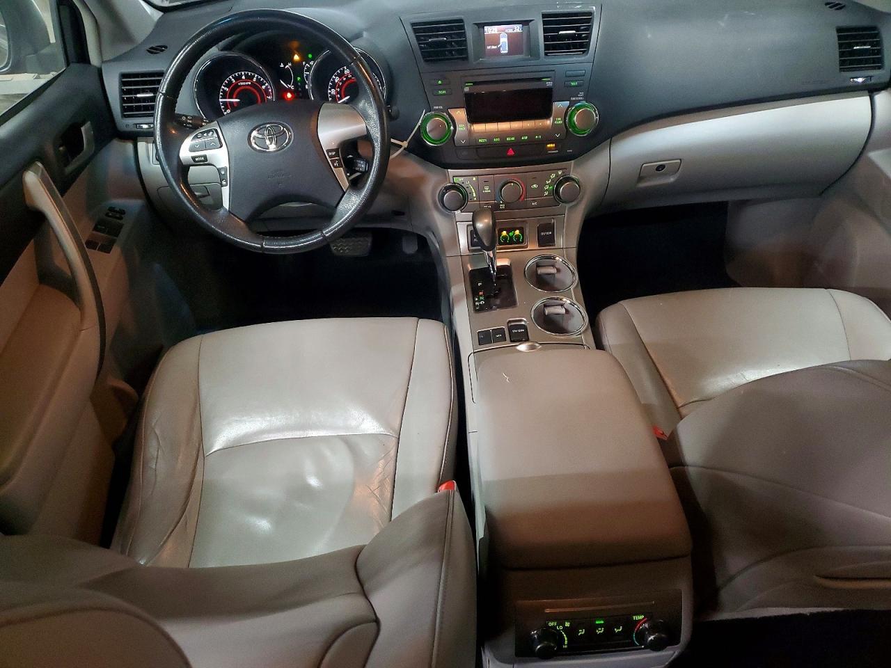 2012 TOYOTA HIGHLANDER