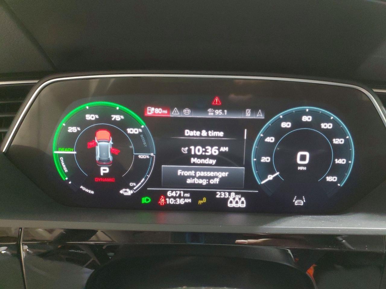 2024 AUDI Q8