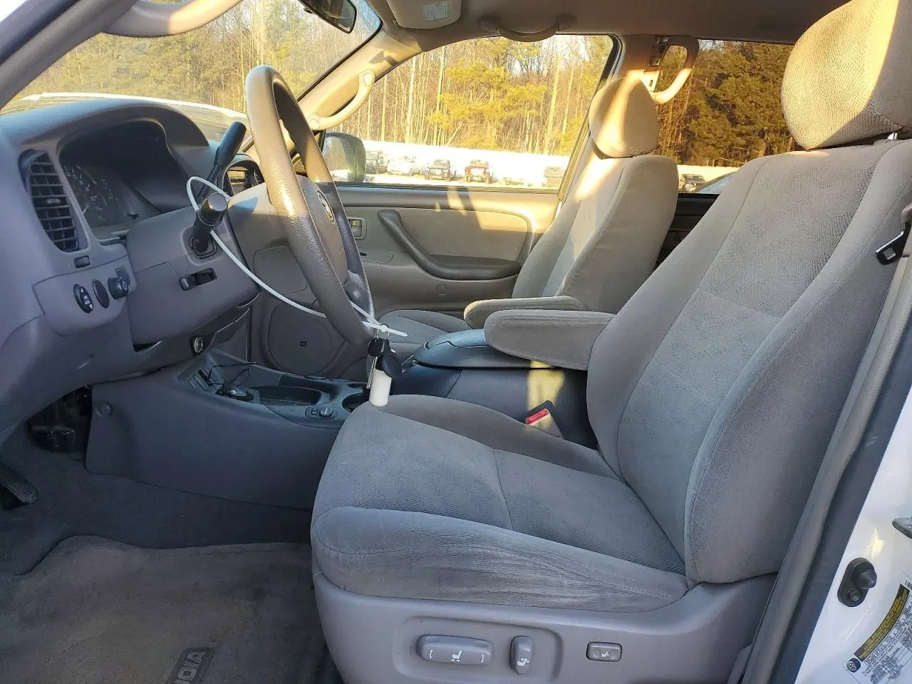 2006 TOYOTA Sequoia