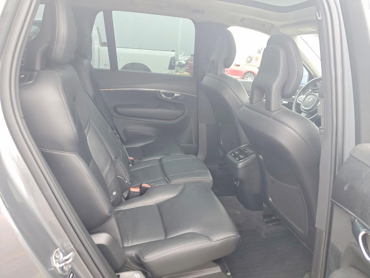 2020 VOLVO XC90