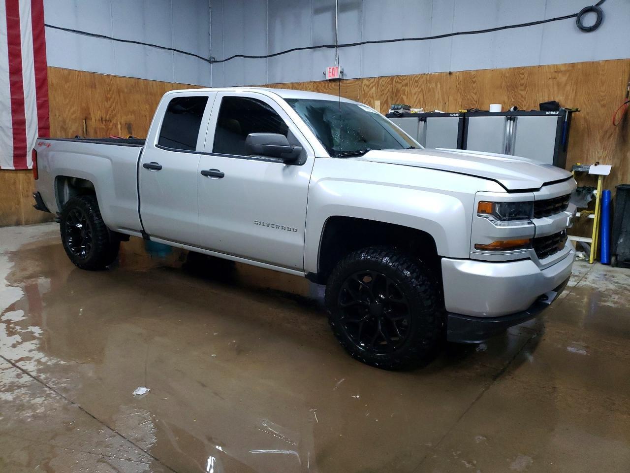 2017 CHEVROLET Silverado