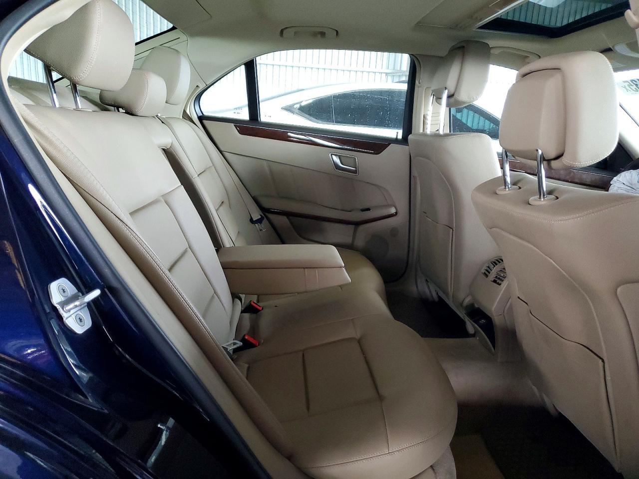 2013 MERCEDES-BENZ E-Class