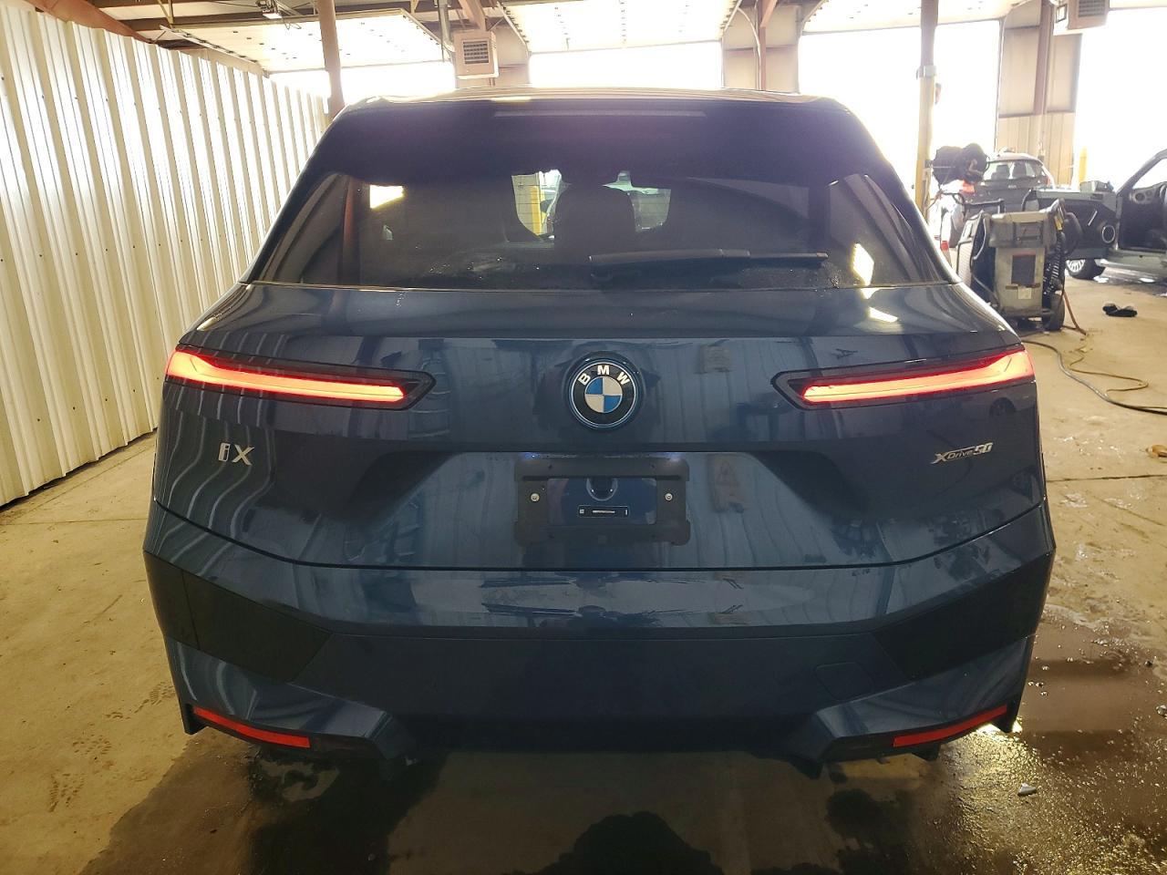 2025 BMW iX