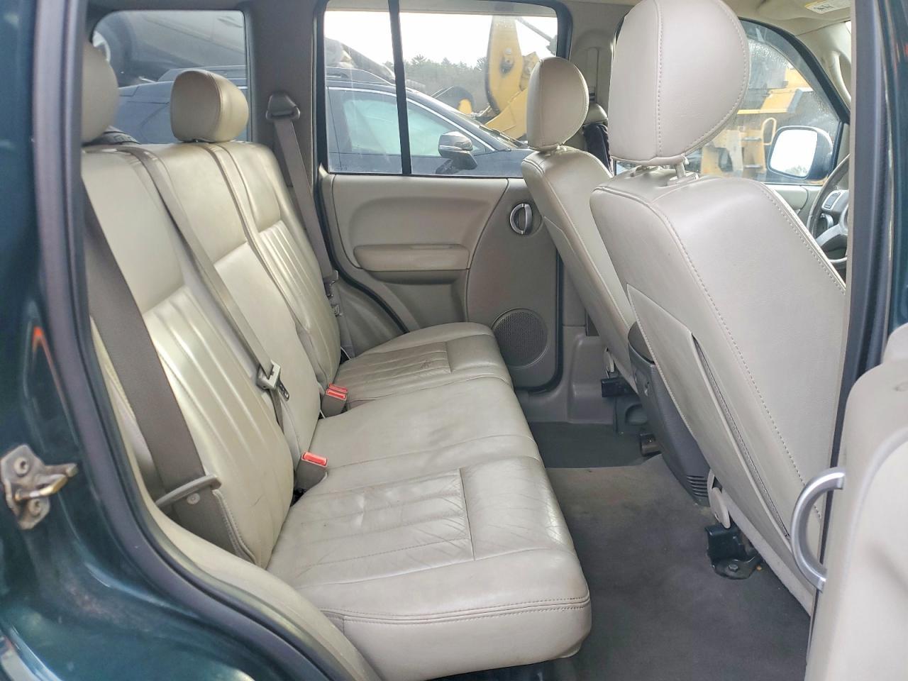 2005 JEEP Liberty