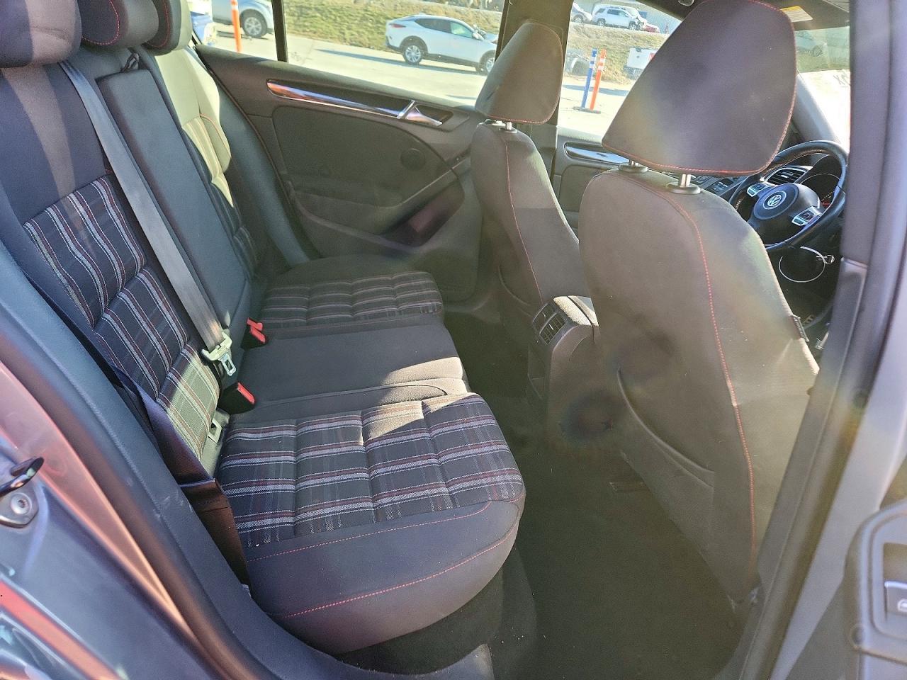 2012 VOLKSWAGEN GTI