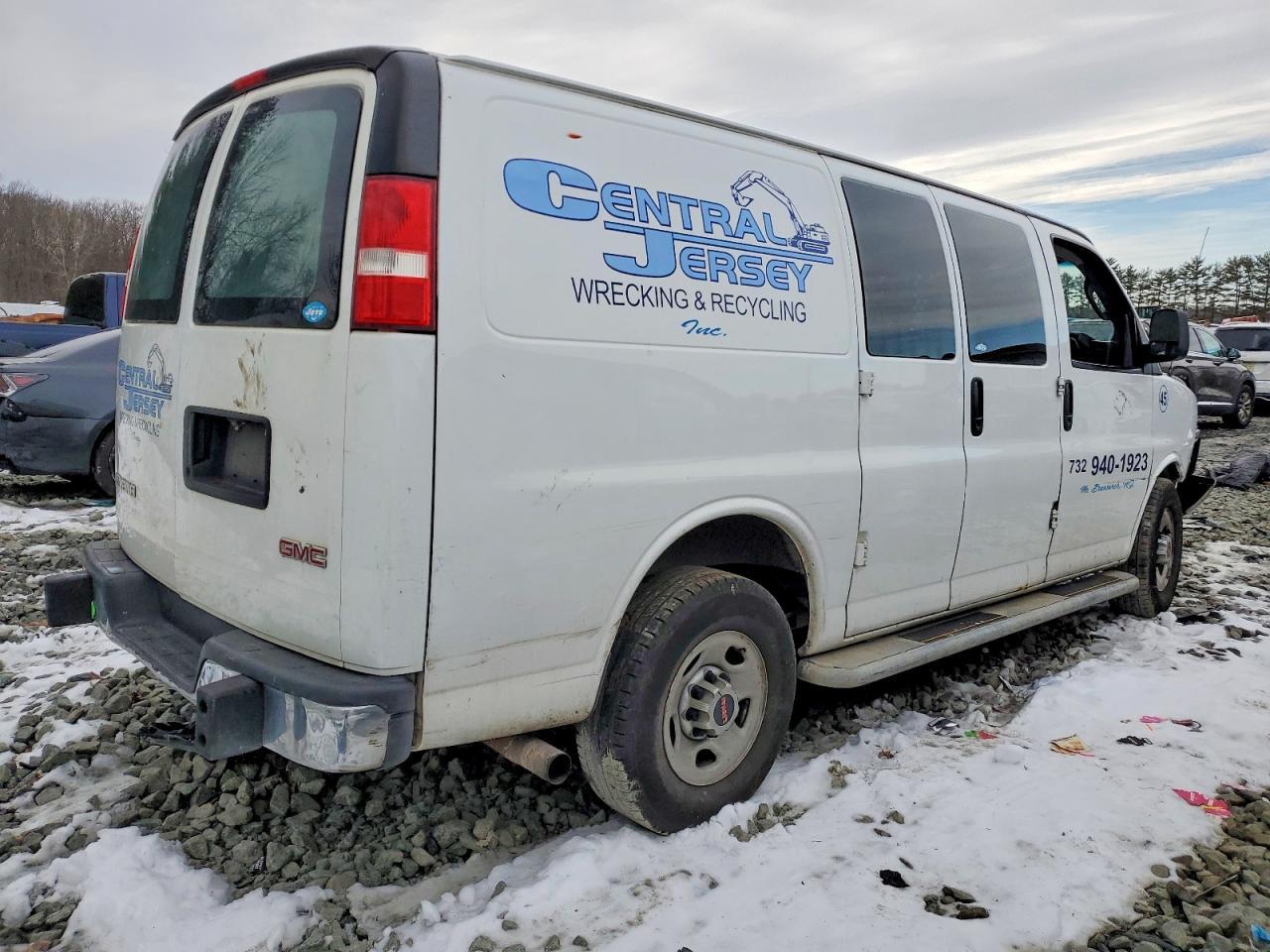 2017 GMC Savana