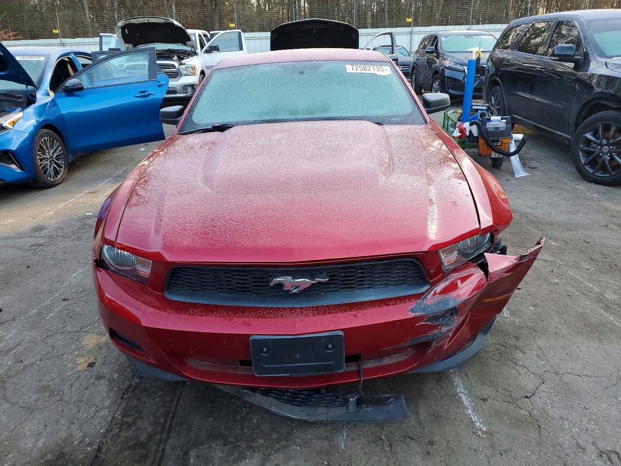 2011 FORD MUSTANG