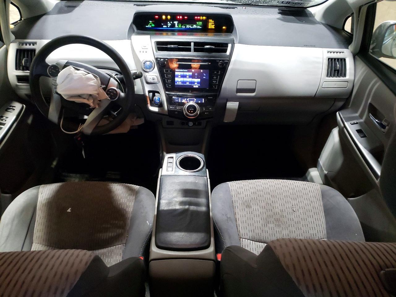 2016 TOYOTA PRIUS V