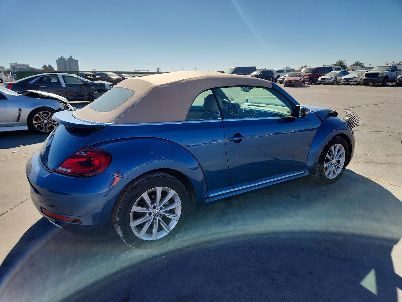 2019 VOLKSWAGEN Beetle