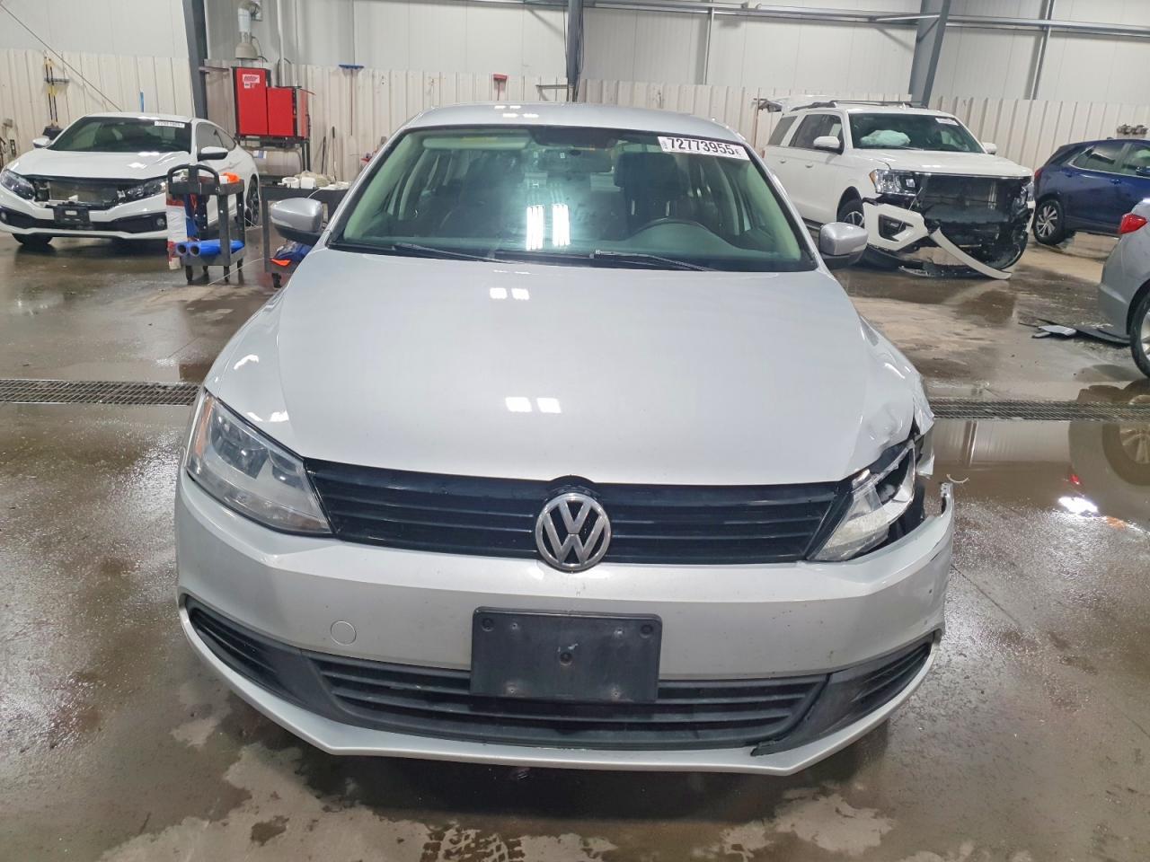 2011 VOLKSWAGEN JETTA