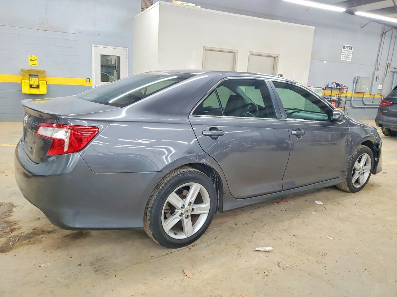 2013 TOYOTA CAMRY