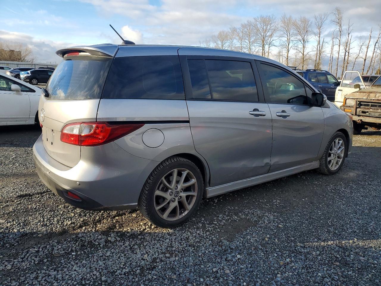 2015 MAZDA 5