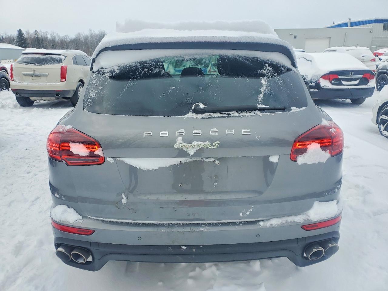 2017 PORSCHE CAYENNE