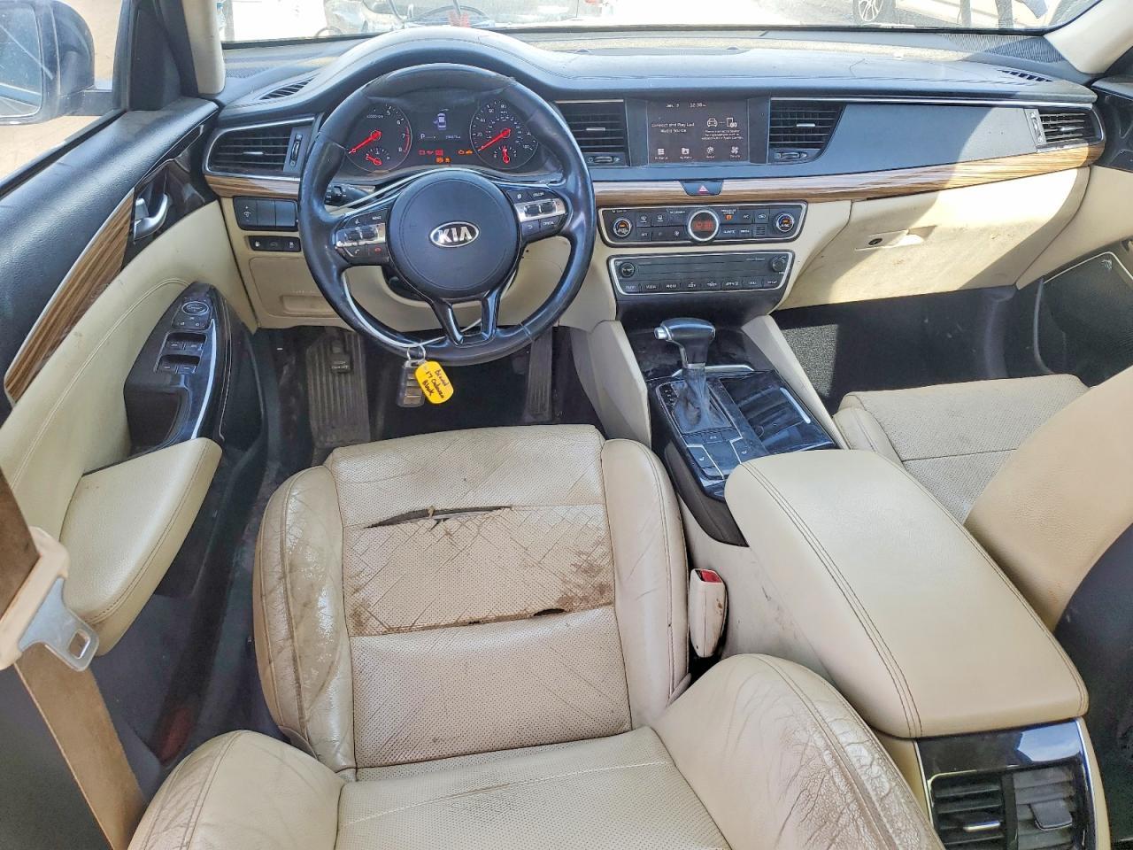 2017 KIA Cadenza