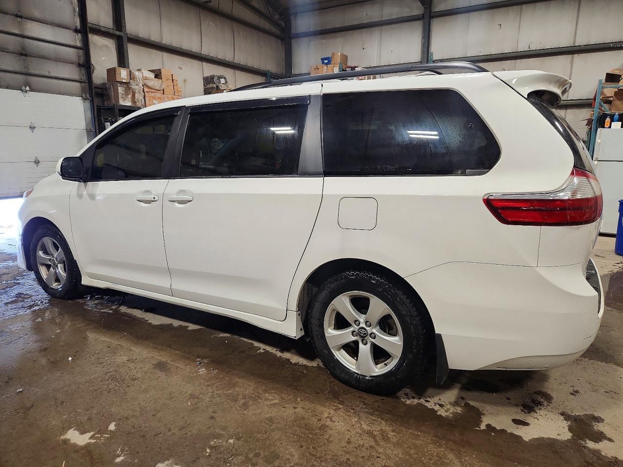 2018 TOYOTA SIENNA