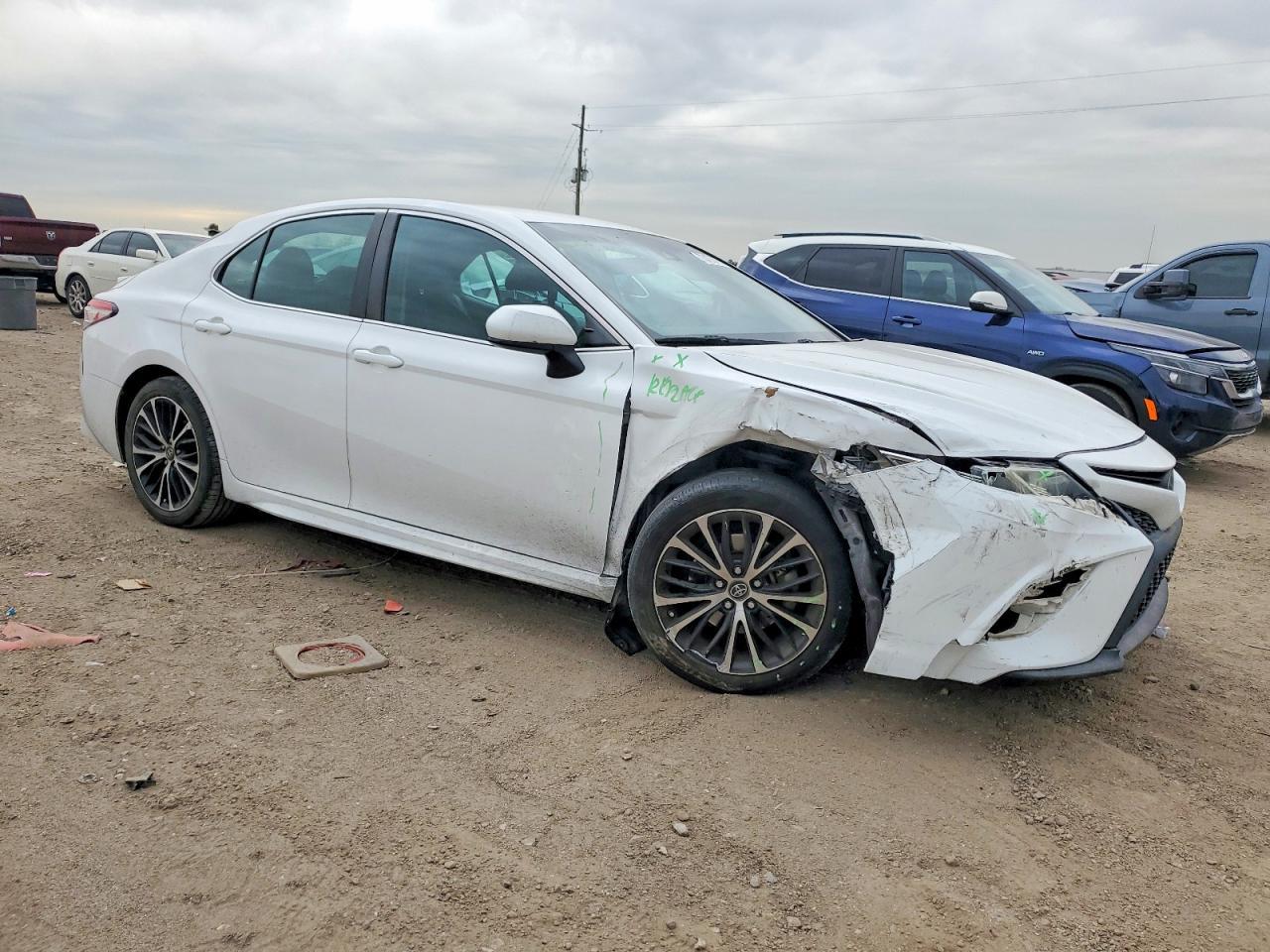 2018 TOYOTA CAMRY