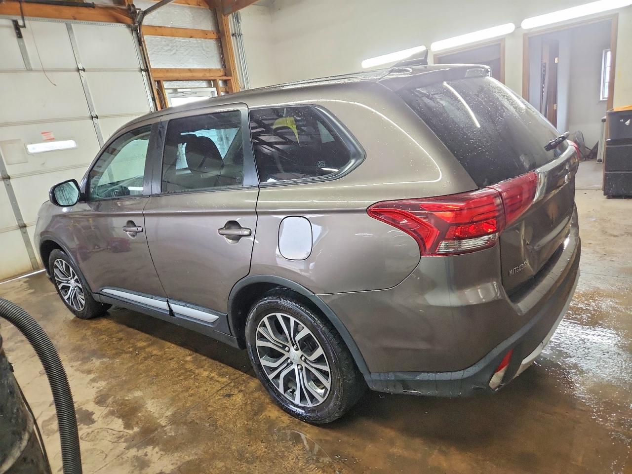 2018 MITSUBISHI outlander