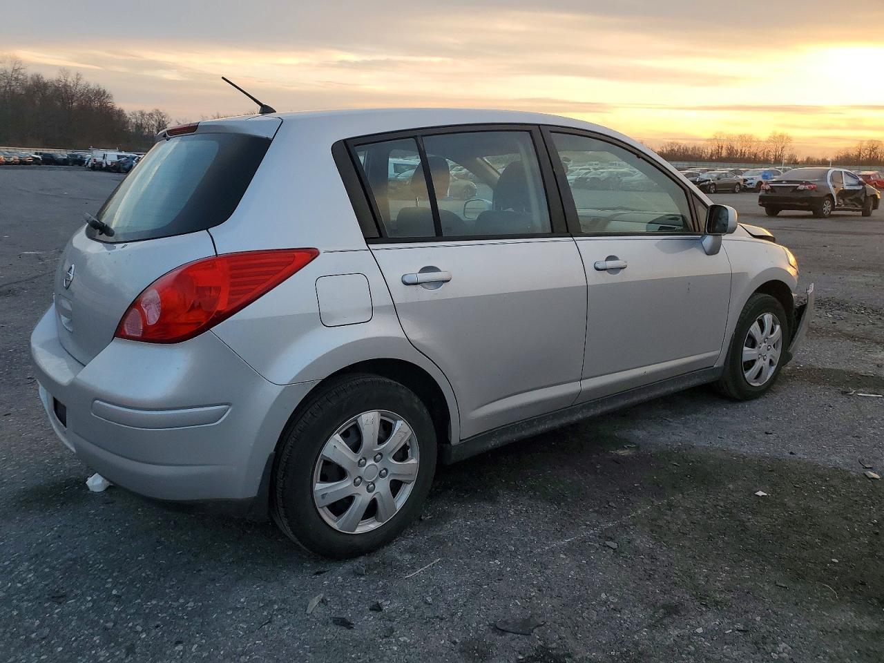 2009 NISSAN VERSA