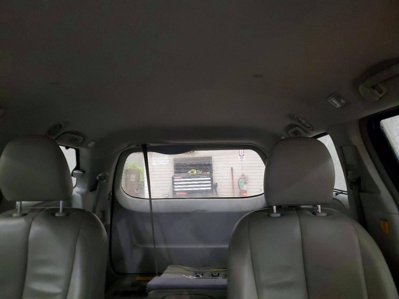 2012 TOYOTA SIENNA