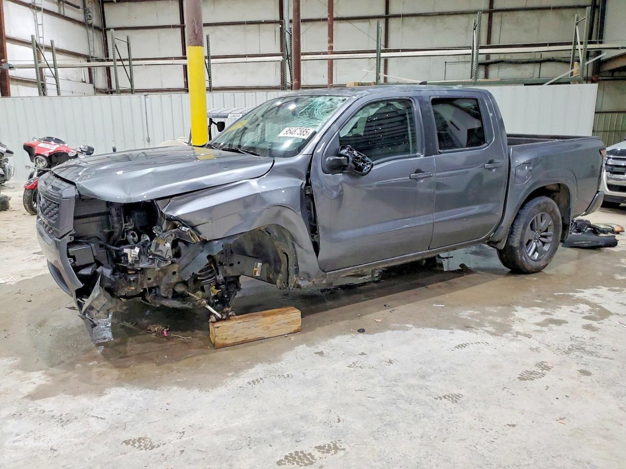 2025 NISSAN Frontier
