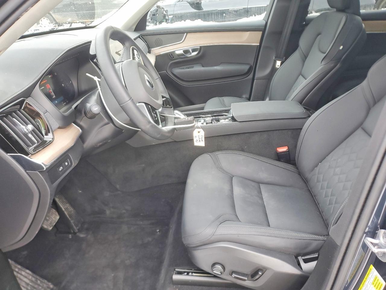 2025 VOLVO XC90