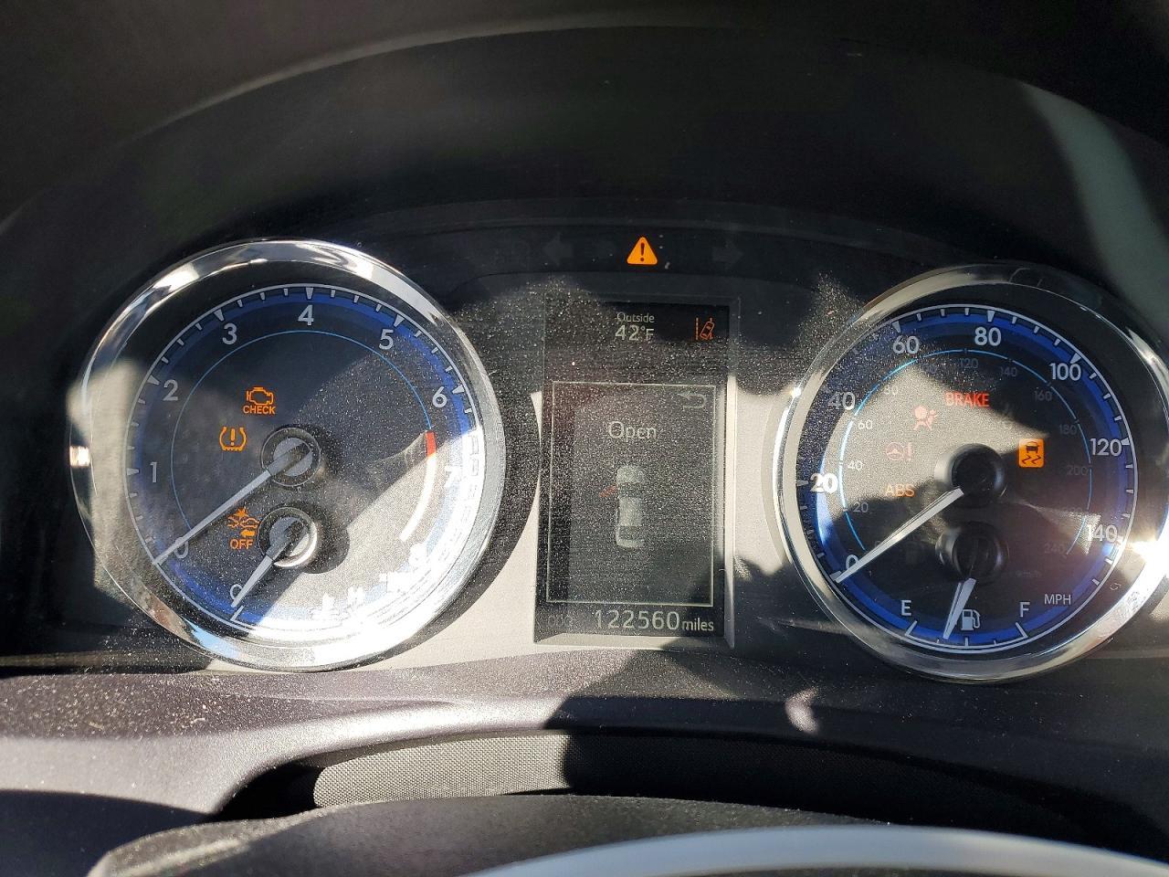 2018 TOYOTA COROLLA