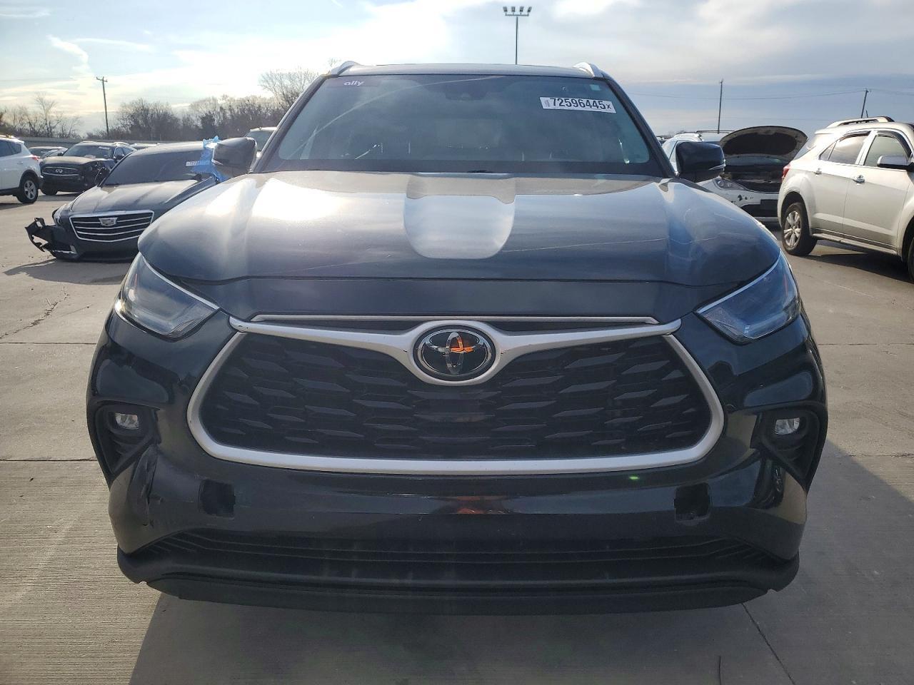 2021 TOYOTA HIGHLANDER