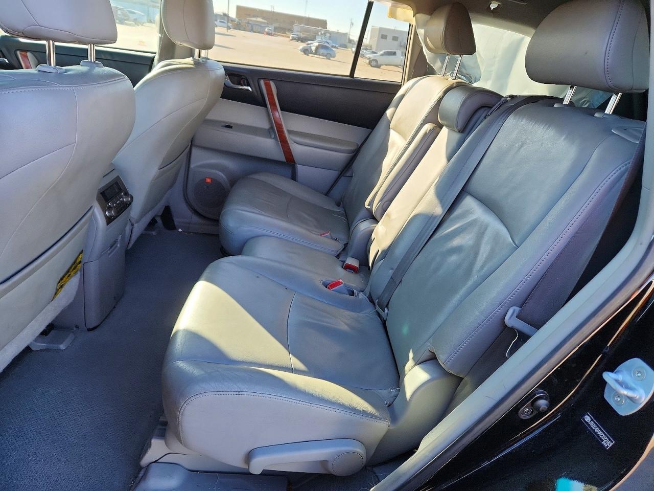 2009 TOYOTA HIGHLANDER