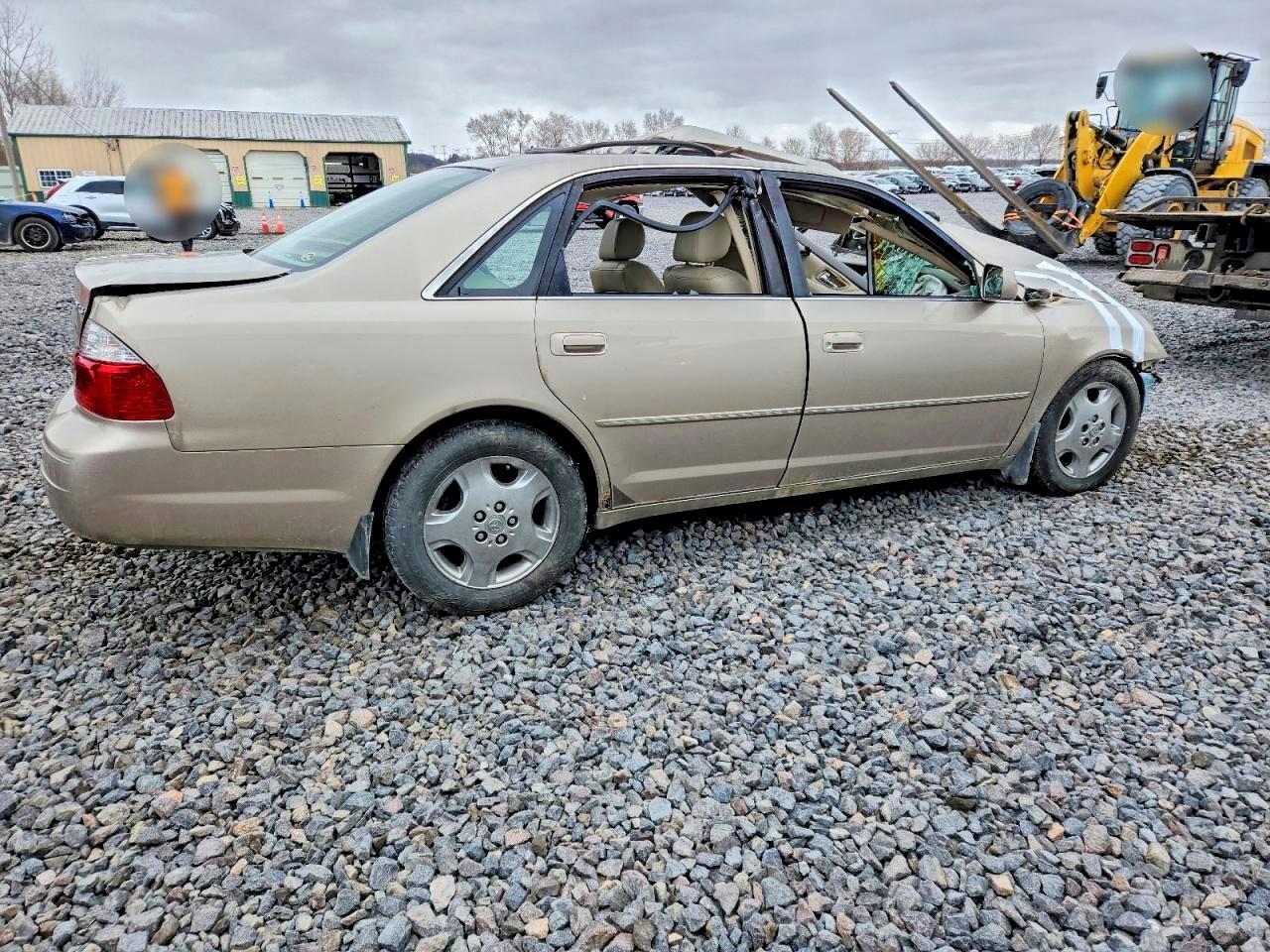2003 TOYOTA Avalon