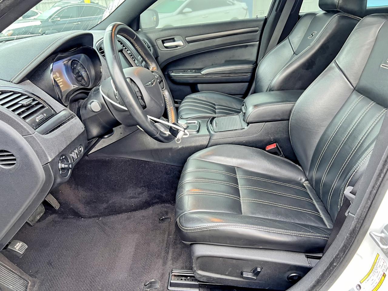 2016 CHRYSLER 300