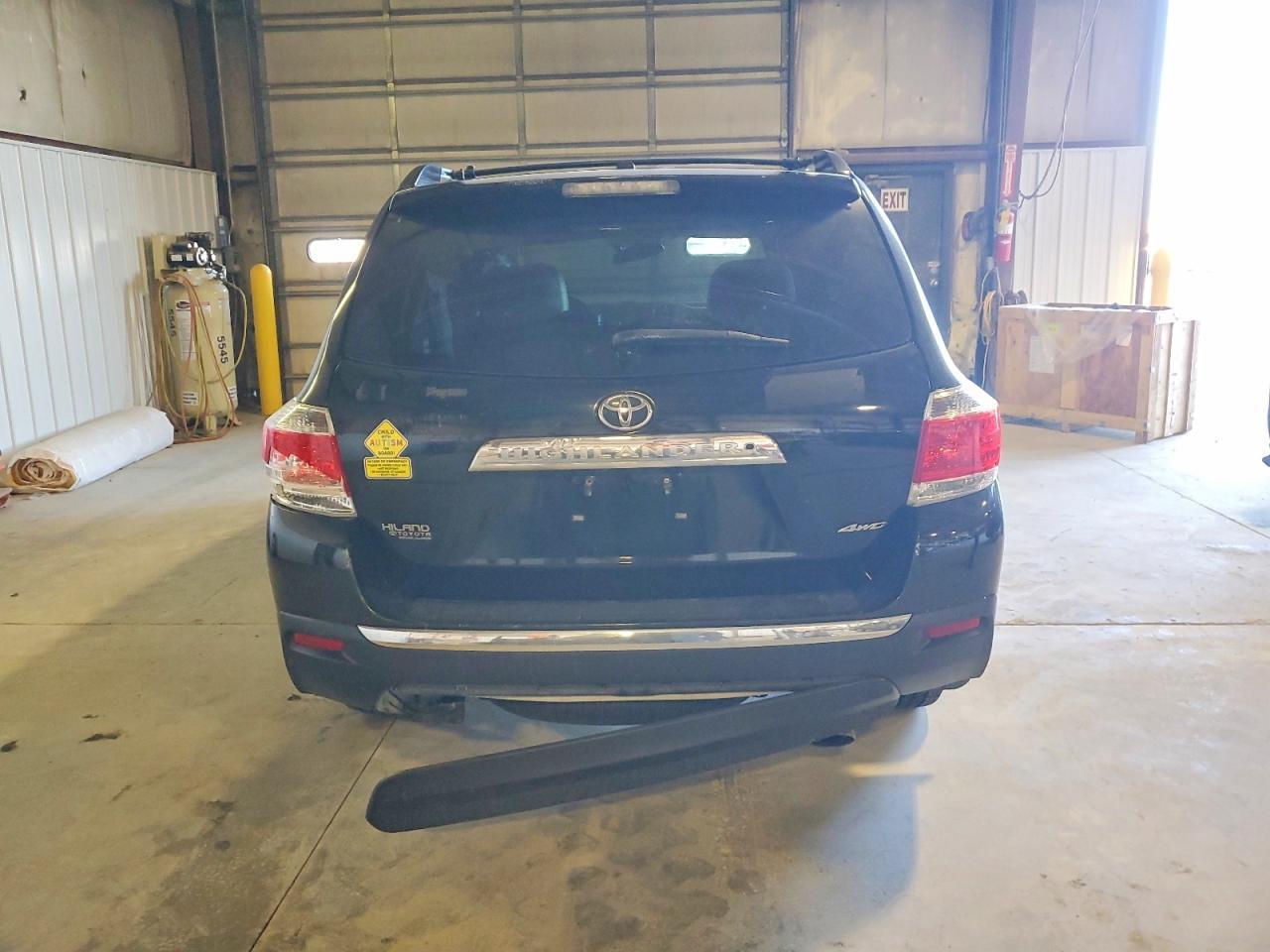 2013 TOYOTA HIGHLANDER